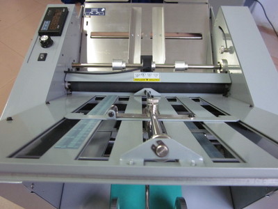 供应SYZY-300四梳折页机带压痕风琴折 中山市三友办公设备的专业制造与供货